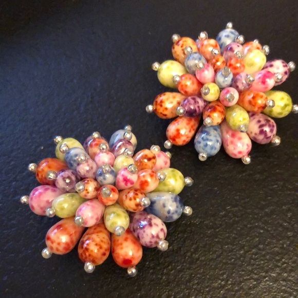 Jewelry - HUGE vintage clip earrings